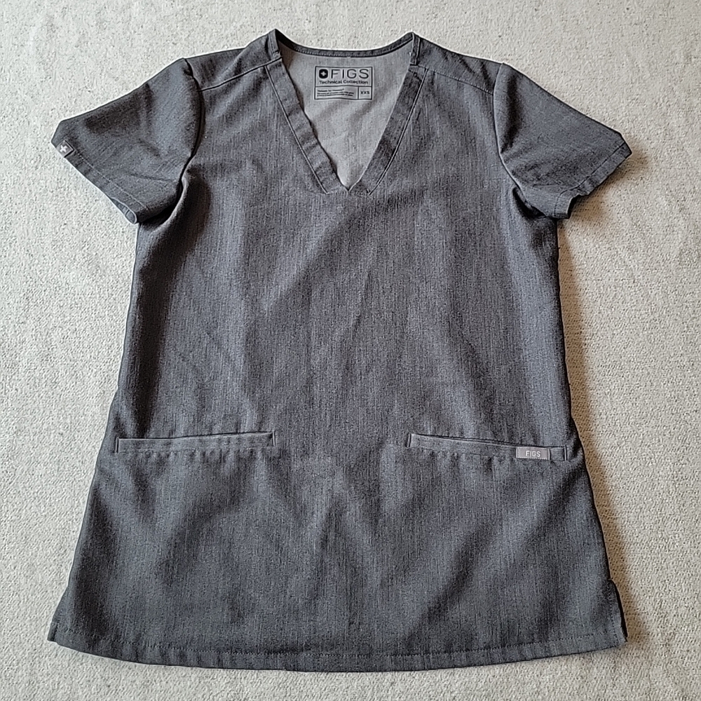 FIGS Technical Collection Scrub Top‎ Women's XXS Casma Three Pockets Gray